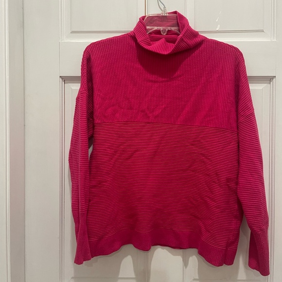 🔥 DEAL OF THE WEEK 🔥 Hot Pink Turtleneck Sweater - Picture 1 of 3